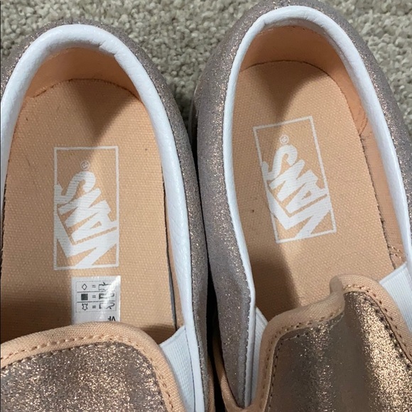 Vans - Picture 2 of 4